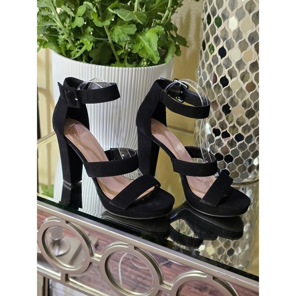 Delicious Windsor Black Ankle Strap Faux Suede Block High Heels Size 8.5